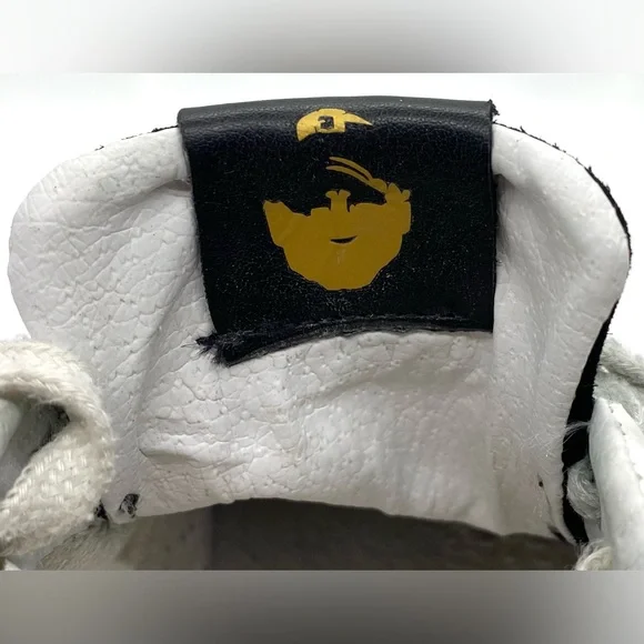 Steve Madden Womens 7M Starling Star White Black Gold Sneakers Sporty Activewear - Picture 13 of 16